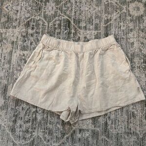 Women's Cream Shorts
